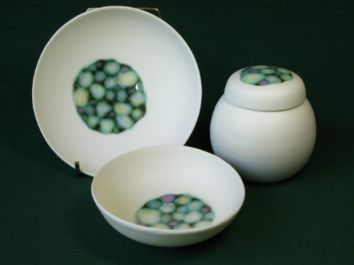 Gillian McMillan. Pebble vessels and jars
