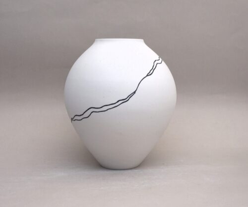Leonie Rutter. Large porcelain moon jar, inlaid with black outline ribbon £120