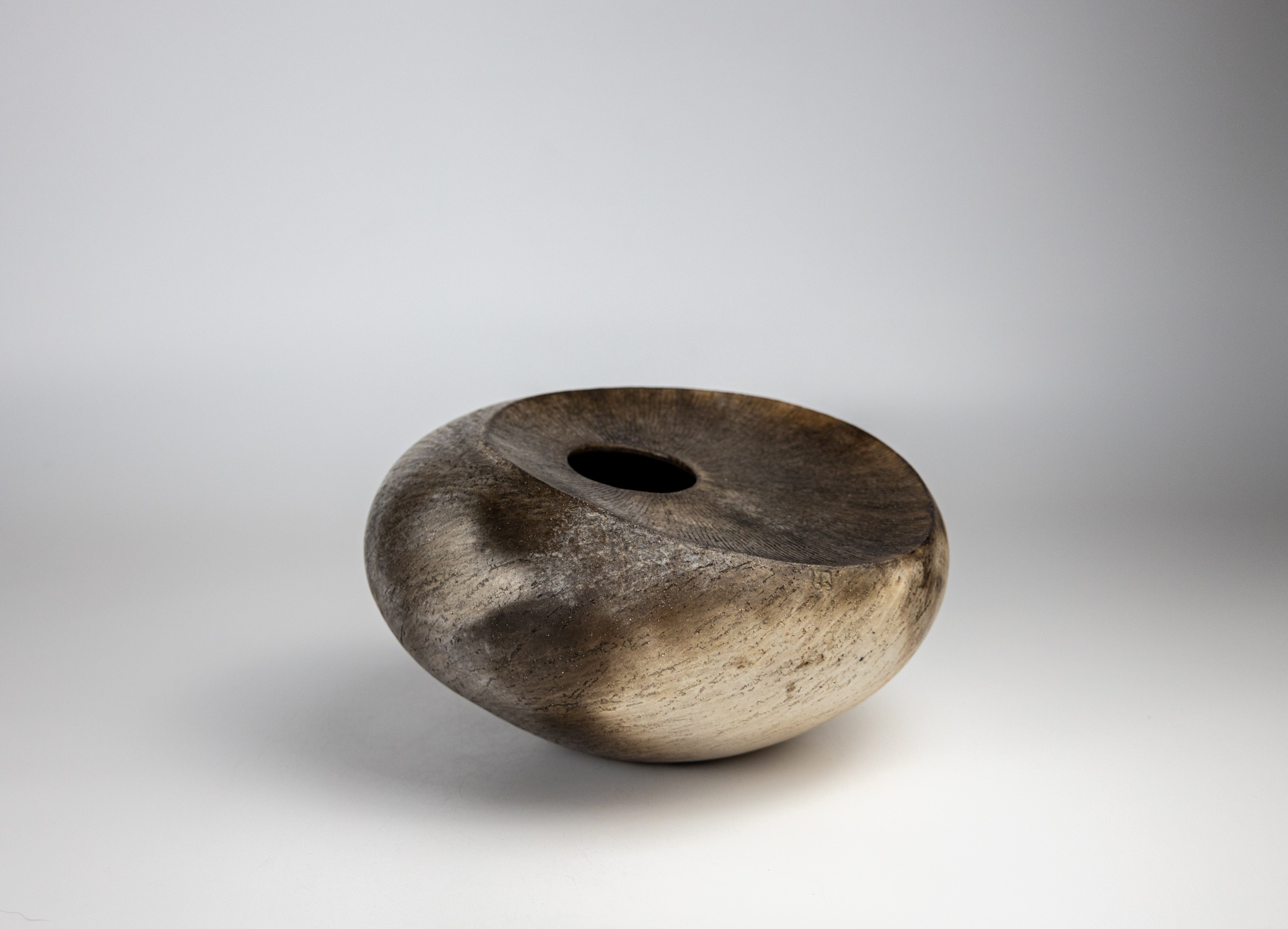 Heather Armstrong, Fox, ceramic, 23x14cm