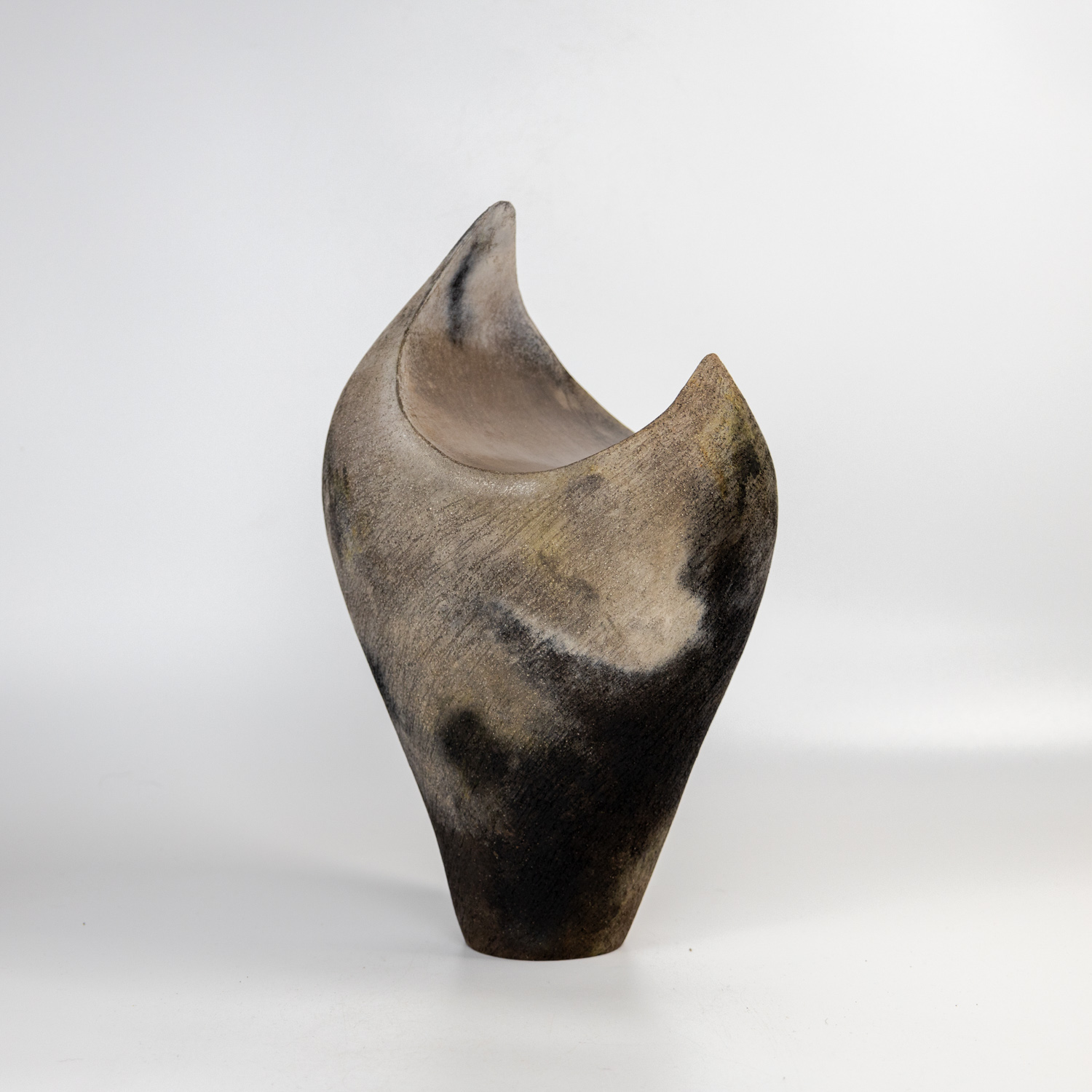 Heather Armstrong, Isthmus, ceramic,16x23x33cm