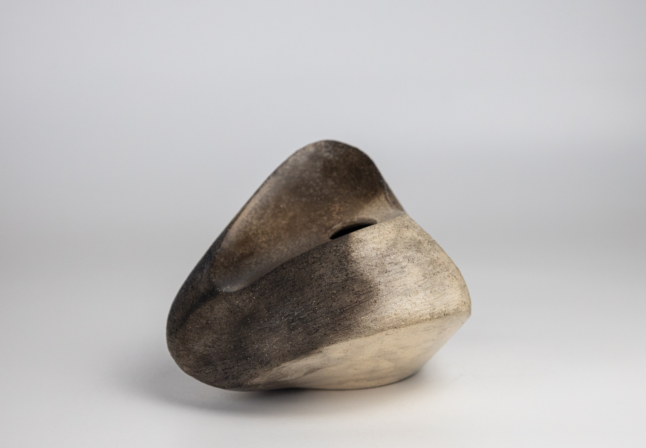 Heather Armstrong, RockFall4, ceramic, 17x15x12cm