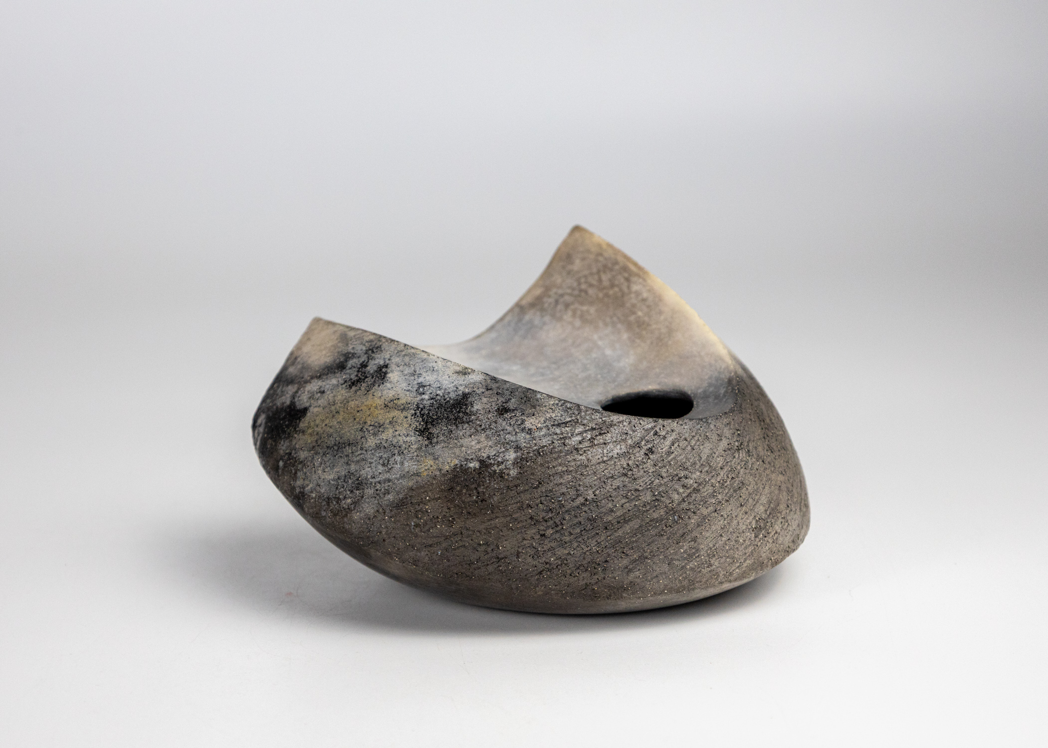 Heather Armstrong, RockFall5, ceramic, 16x13x9cm